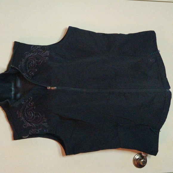 Ariat Jackets & Blazers - Ariat Women Vest Black with Embroidery and Turquoise Lining Size XXL